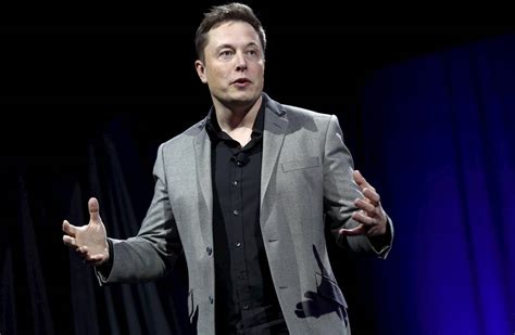 Elon Musk Launches Neuralink to Connect Brains With Computers - WSJ