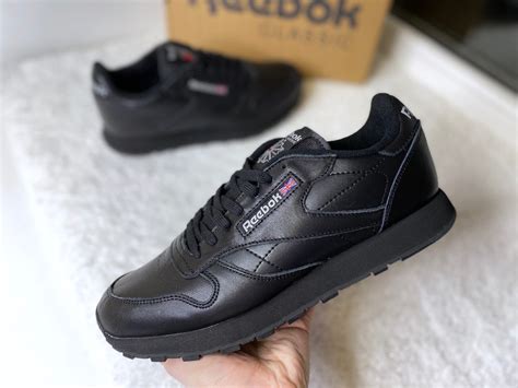 Купить кроссовки Reebok Classic черные из мягкой кожи в СПБ