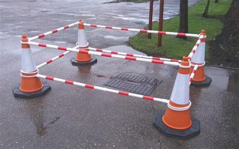 Road Traffic Cone Retractable Bottom Barrier Bar