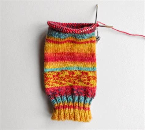 Beginner Sock Knitting Sockalong Week Cast On Cuff And Leg