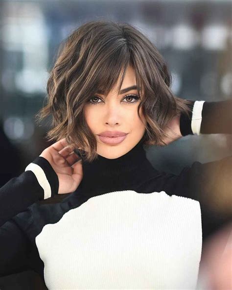 17 Coolest Jaw Length Choppy Bob With Bangs For A Mod Look Haircut For