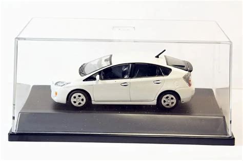 1/43 Toyota Prius жемчужно-белая литая модель игрушки подарок