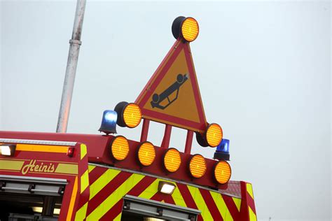 Jouy Aux Arches Accident De La Route Le Pont Entre Jouy Et Ars Sur