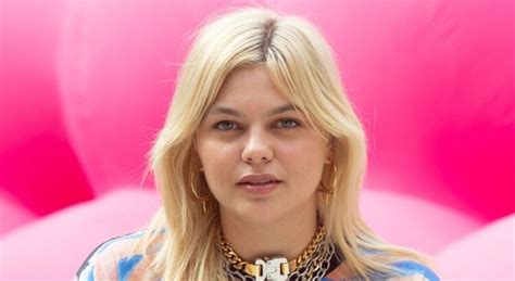 Louane Ans Rep R E Saint Tropez En Bikini La Marque Fran Aise Qu Elle Porte Fait D J Le