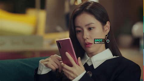 Work Outfit Of Yoon Se Ri Son Ye Jin In Crash Landing On You S01E01