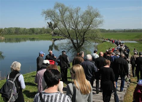 VIDEO FOTO Komemoracija u Jasenovcu na jednom mjestu okupila državni