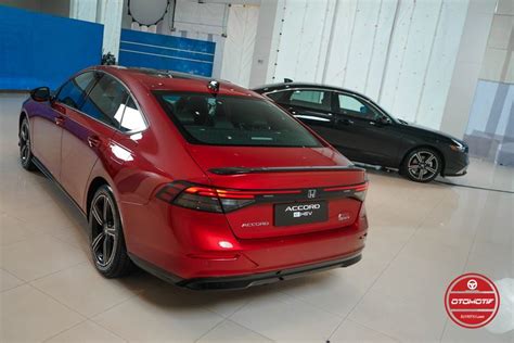 Honda Accord RS Hybrid Meluncur Makassarchannel