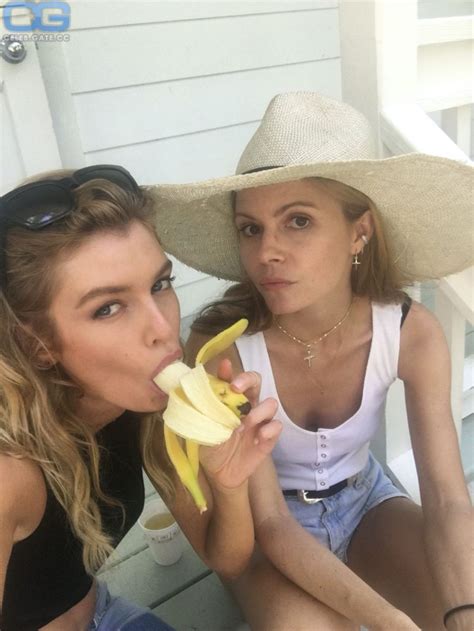 Stella Maxwell Nude Pictures Onlyfans Leaks Playboy Photos Sex Scene Uncensored