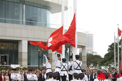 （多圖有片）金紫荊廣場舉行升旗禮慶香港回歸27周年 首頁 大公文匯網