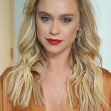 Becca Tobin Nude Leaks Fapopedia