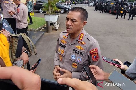 Polisi Sita Bal Pakaian Bekas Impor Antara News Kupang Nusa