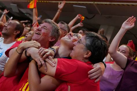 Spain fans celebrate World Cup glory | FMT