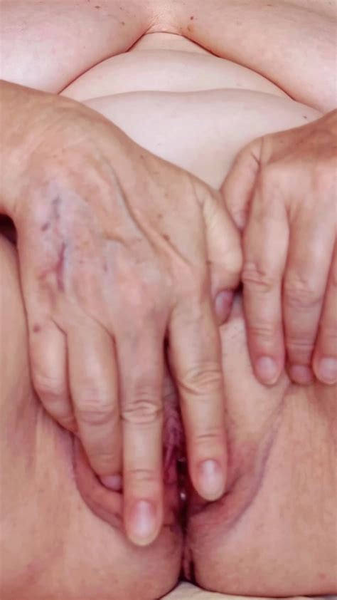 Horny Granny S Pussy Close Up Amateur Amateur Porn By FapHouse XHamster