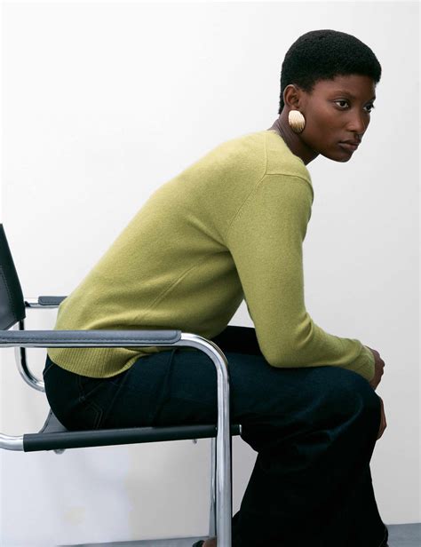 Women’s V-Neck Jumpers at M&S