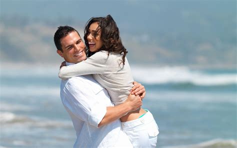 Hugging Wallpapers - Top Free Hugging Backgrounds - WallpaperAccess