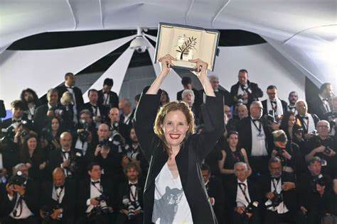 Cannes Justine Triet é 3ª Mulher A Vencer Palma De Ouro Forbes