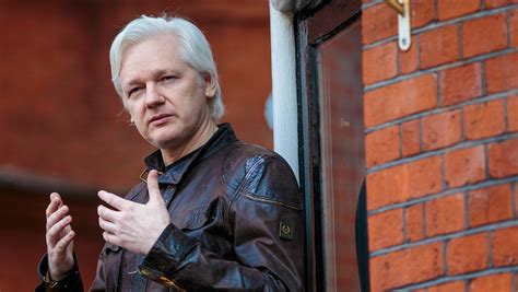 Julian Assange Y Los Muros Del Olvido List N Usa El Periodico De