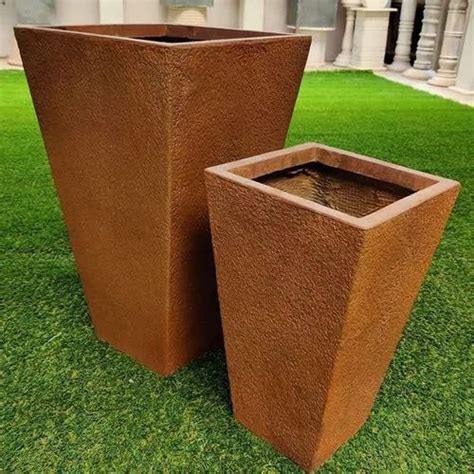 20 Mm And 10 Mm Brown Fiberglass Flower Planter Set For Planting Size