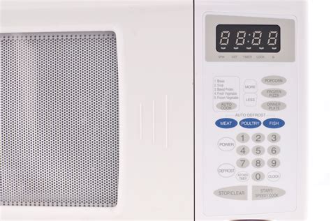 How to Find the Wattage Power of Your Microwave | Epicurious