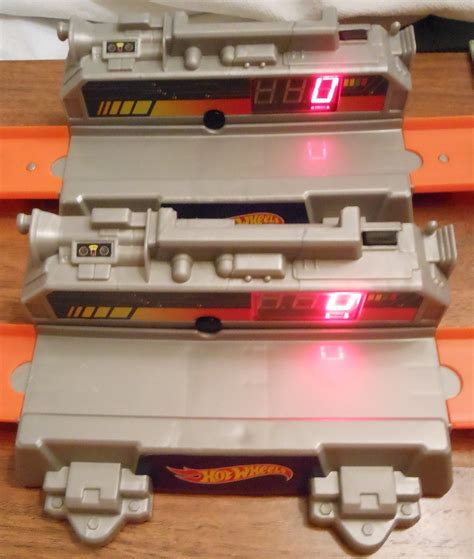 Hot Wheels Digital Speedometer Redline Derby Racing