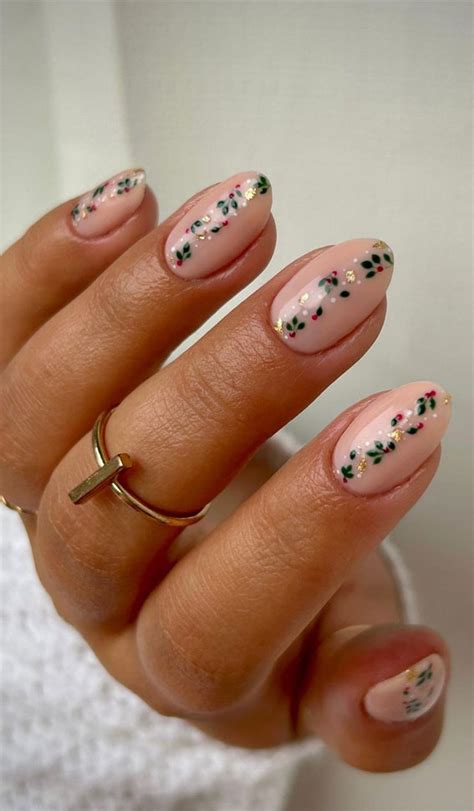 50 Stylish Festive Nail Designs Christmas Green Leaf Nails