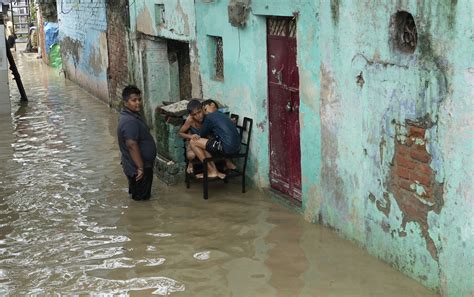 Delhi Flooded As Yamuna Continues To Rise Low Lying Areas Inundated