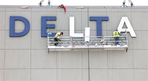 Photos: Delta Center name returns to arena – Deseret News