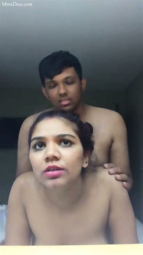Newly Married Sexy Tamil It Girl Fully Nude Fucking In Hotel Her Husband Accidently Cum Inside