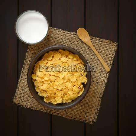 Corn Flakes Frühstück Getreide und Milch Lizenzfreies Bild 14341799