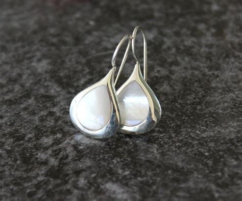 Mother Of Pearl Earrings Heart Earrings Silver Dangle Etsy Mother Of Pearl Earrings Silver