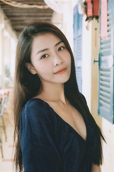 Gu thời trang gợi cảm của mỹ nhân 10X hot nhất phim Gái ngàn đô