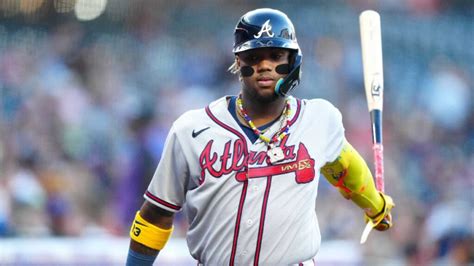 Ronald Acuña Jr hace historia al ser el primer jugador en pegar 30