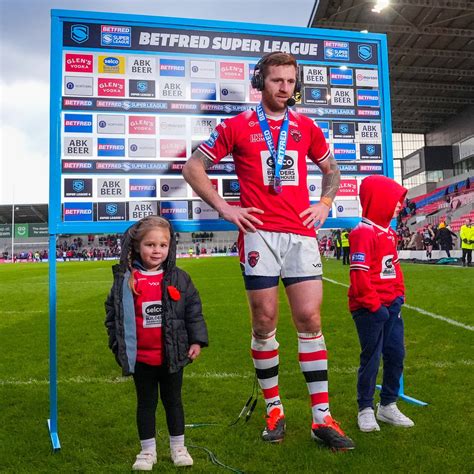 40-4 scores are impacting team standings in the final round 14