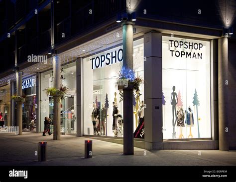 Topshop britain hi-res stock photography and images - Alamy