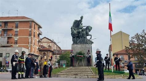 Ad Asti La Cerimonia Di Celebrazione Del Novembre Giornata Dell