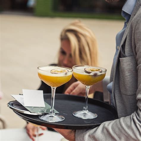 Happy Hour – Sevine