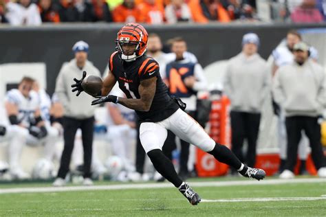 Ja'Marr Chase, Cincinnati WR, sets new personal record for regular ...