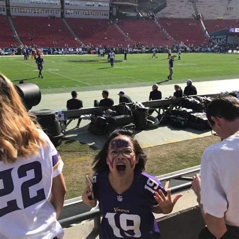 NFL Chargers fan wearing Vikings jersey | NFL Industry Plant Chargers ...