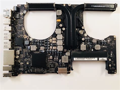 Apple MacBook Pro Unibody 15 A1286 I7 2 2GHz Logic Board 820 2915 A