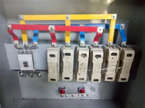 Three Phase 220 240 V 6 Ways Double Door Tpn Distribution Box Upto