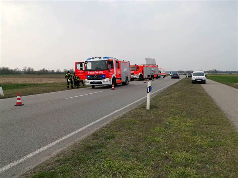 Mannheim Schwerer Verkehrsunfall Zwischen Pkw Und Radfahrer Weitere