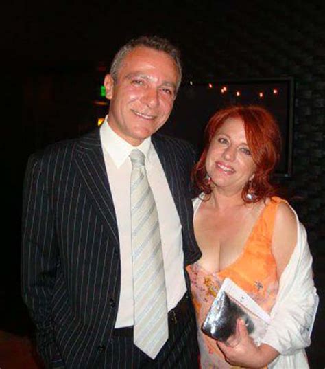 6 Hot Sexy Kathleen McGowan Bikini Pics