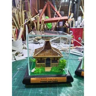 Jual Miniatur Rumah Adat Joglo Kotak Akrilik Indonesia Shopee Indonesia