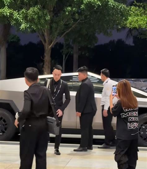 Xe điện Tesla Thành Phụ Kiện Của Mỹ Tâm G Dragon Lifestyle Znewsvn