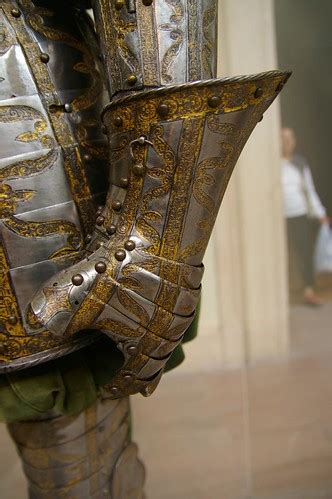 Gauntlet | England (Greenwich), 1575-80. | T. Hoog | Flickr