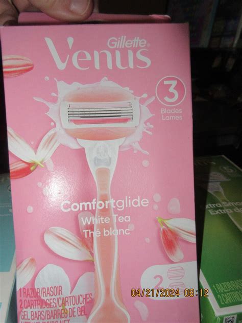 Gillette Venus Comfortglide White Tea Women S Razor Handle 2 Blade Refills Ebay