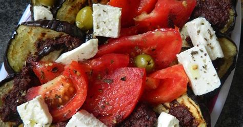 Weekend Passion Salata De Vinete La Gratar Cu Branza Feta Si Sos De