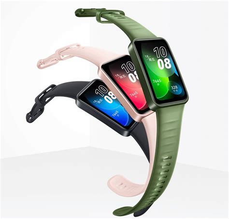 HUAWEI Band 8 with 1.47″ AMOLED display, up to 14 days battery life ...