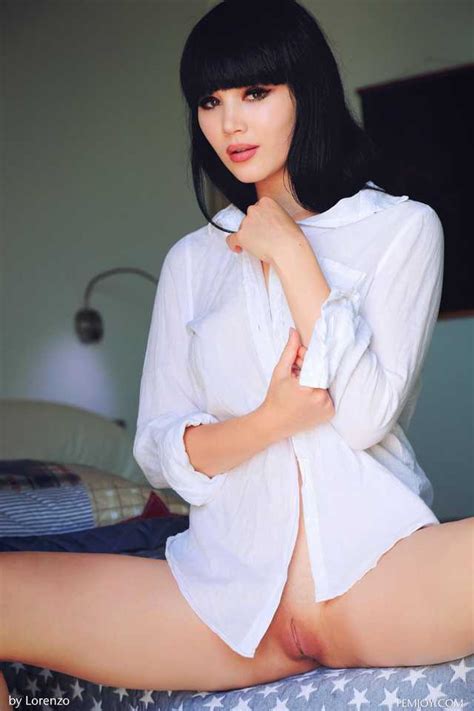 White Shirt Porn Pic