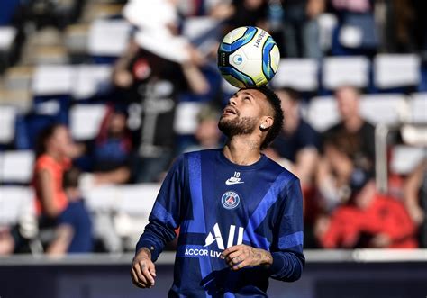 Match In Photos PSG Defeat Strasbourg In Stoppage Time PSG Talk